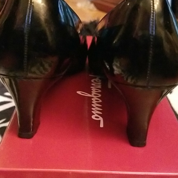 Shoes - Picture 5 of 7